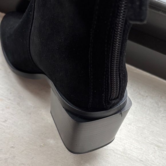 NWT Vince Camuto, Kortimy Black Suede Ankle Boots - Picture 11 of 13